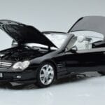 Mercedes SL500 R230 Sort Norev 1:18