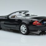 Mercedes SL500 R230 Sort Norev 1:18