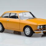 Alfa Romeo 1750 GTV Gul Norev 1:18 - image 5 of 7