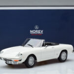 Alfa Romeo 2000 Spider Hvid Norev 1:18 - image 7 of 7