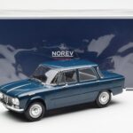 Alfa Romeo Giulia TI Petrol Blå Norev 1:18 - image 6 of 6