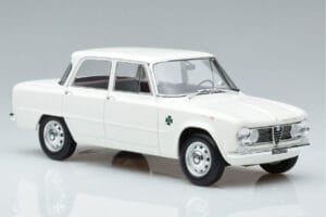 Alfa Romeo Giulia Ti Super Norev 1:18 187970 Metal — billede 4 af 6