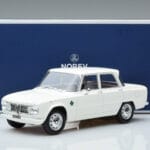 Alfa Romeo Giulia Ti Super Norev 1:18 187970 Metal - image 6 of 6