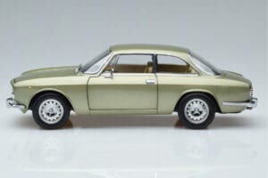 Alfa Romeo GTV 2000 Grøn Begrænset Udgave Norev 1:18 187913 Metal — billede 4 af 7