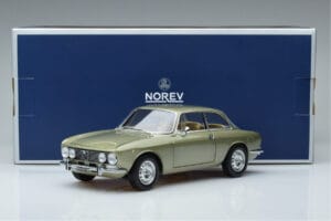 Alfa Romeo GTV 2000 Grøn Begrænset Udgave Norev 1:18 187913 Metal — billede 7 af 7