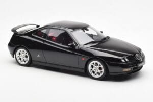 Alfa Romeo GTV V6 916 Sort Otto 1:18 OT1057 Resin — billede 4 af 6
