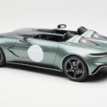 Aston Martin V12 Speedster Grøn Metallic GT Spirit 1:18 GT906 - image 5 of 6