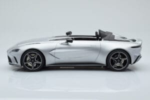 Aston Martin V12 Speedster Sølv GT Spirit 1:18 GT430 Resin — billede 3 af 6