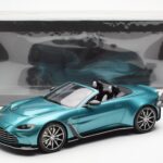 Aston Martin V12 Vantage Roadster Tayos Turkis Grøn GT Spirit 1:18 GT445 - image 6 of 6