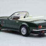 Aston Martin V8 Vantage Volante Grøn GT Spirit 1:18 - image 5 of 6