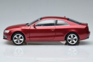 Audi A5 B8 Granatærterød Norev 1:18 188352 Metal — billede 4 af 7