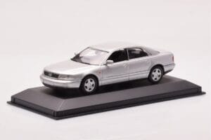Audi A8 D2 Sølv Minichamps 1:43 433013006 Metal — billede 2 af 4