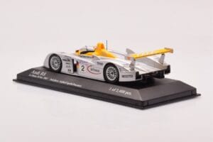 Audi R8 Infineon #2 L. Aiello / R. Capello / Pescatori 2nd Place 24 Hours of Le Mans 2001 Minichamps 1:43 400011202 Metal — billede 3 af 4