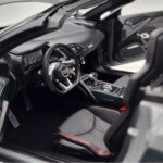 Audi R8 Spyder Performance Nardo Grå Kengfai 1:18 - image 9 of 11