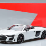 Audi R8 Spyder Performance Hvid Kengfai 1:18 - image 11 of 11