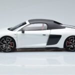 Audi R8 Spyder Performance Hvid Kengfai 1:18 - image 4 of 11