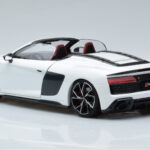 Audi R8 Spyder Performance Hvid Kengfai 1:18 - image 8 of 11