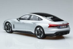 Audi RS e-tron GT Sølv Norev 1:18 188381 Metal — billede 5 af 6