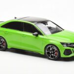 Audi RS3 8Y Sedan Grøn MCG 1:18 - image 4 of 6