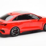 Audi RS3 8Y Sedan Rød MCG 1:18 - image 2 of 6