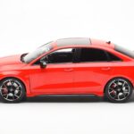 Audi RS3 8Y Sedan Rød MCG 1:18 - image 3 of 6