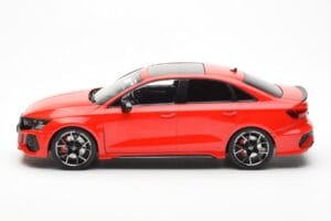 Audi RS3 8Y Sedan Rød MCG 1:18 MCG18451 Metal — billede 3 af 6