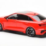 Audi RS3 8Y Sedan Rød MCG 1:18 - image 5 of 6