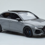 Audi RS3 8Y Sedan Performance Edition Grå GT Spirit 1:18 - image 4 of 6