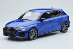 Audi RS3 8Y Sportback Performance Edition Nagaro Blå GT Spirit 1:18 GT884