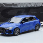 Audi RS3 8Y Sportback Performance Edition Nagaro Blå GT Spirit 1:18 - image 5 of 5