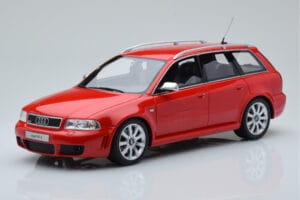 Audi RS4 B5 Avant Rød Otto 1:18 OT1026B