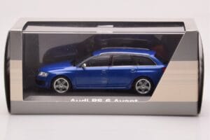 Audi RS6 C6 Sepang Blå Minichamps 1:43 5010710223 Metal — billede 4 af 4