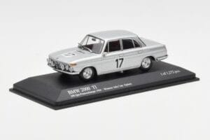 BMW 2000 Ti #17 J. Ickx / C. van Ophem Winners 24 Hours of Spa 1966 Minichamps 1:43 400662517 Metal — billede 2 af 4