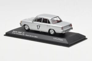 BMW 2000 Ti #17 J. Ickx / C. van Ophem Winners 24 Hours of Spa 1966 Minichamps 1:43 400662517 Metal — billede 3 af 4