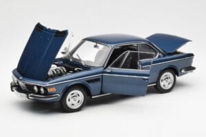 BMW 3.0 CSi E9 Blå Metallic AUTOart 1:18 70672 Metal — billede 2 af 8