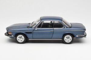 BMW 3.0 CSi E9 Blå Metallic AUTOart 1:18 70672 Metal — billede 4 af 8