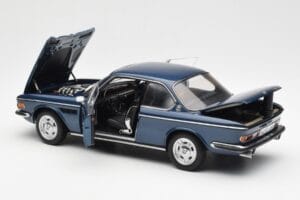 BMW 3.0 CSi E9 Blå Metallic AUTOart 1:18 70672 Metal — billede 5 af 8