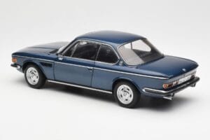 BMW 3.0 CSi E9 Blå Metallic AUTOart 1:18 70672 Metal — billede 7 af 8