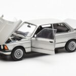 BMW 323i E21 Aspen Sølv AUTOart 1:18 - image 2 of 8