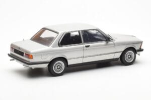 BMW 323i E21 Aspen Sølv AUTOart 1:18 80430433552 Metal — billede 3 af 8
