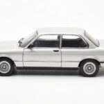 BMW 323i E21 Aspen Sølv AUTOart 1:18 - image 4 of 8