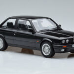 BMW 325i E30 Sort Norev 1:18 - image 4 of 6