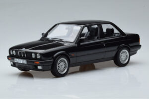 BMW 325i E30 Sort Norev 1:18