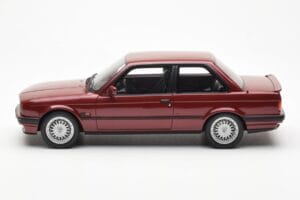 BMW 325i E30 Bordeaux Metallic Otto 1:18 OT102 Resin — billede 3 af 6