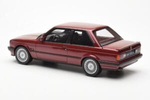 BMW 325i E30 Bordeaux Metallic Otto 1:18 OT102 Resin — billede 5 af 6