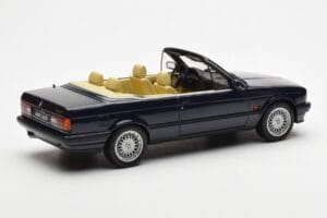 BMW 325i E30 Cabriolet Blå Otto 1:18 OT114 Resin — billede 2 af 6
