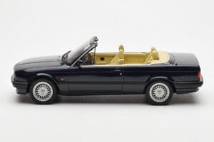 BMW 325i E30 Cabriolet Blå Otto 1:18 OT114 Resin — billede 3 af 6