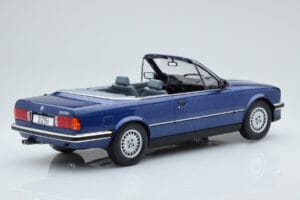 BMW 325i E30 Cabriolet Blå MCG 1:18 MCG18381 Metal — billede 2 af 5