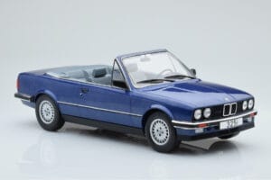 BMW 325i E30 Cabriolet Blå MCG 1:18 MCG18381 Metal — billede 3 af 5