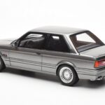 BMW 325i E30 Grå Metallic Otto 1:18 - image 5 of 6